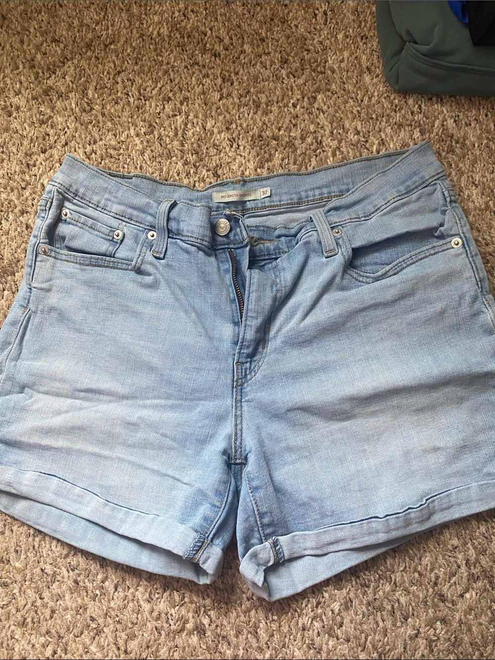 Levi's Light Blue Denim Rolled-Hem Women's Shorts